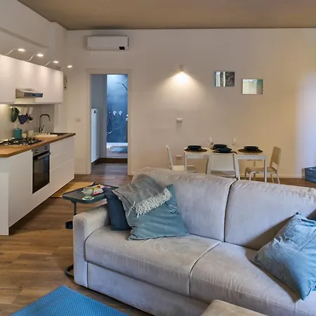 Melpomene E Talia Apartment